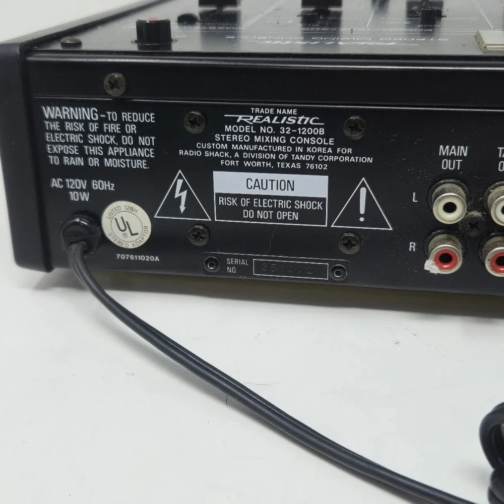 Vintage Realistic 32-1200B Stereo Mixing Console DJ Audio Mixer VU Tested Works